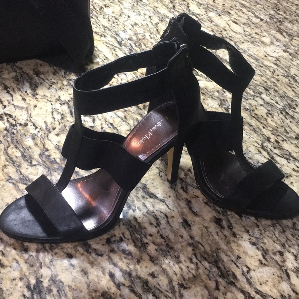 Black Strappy Heel